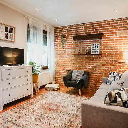 Bohemia アパート *