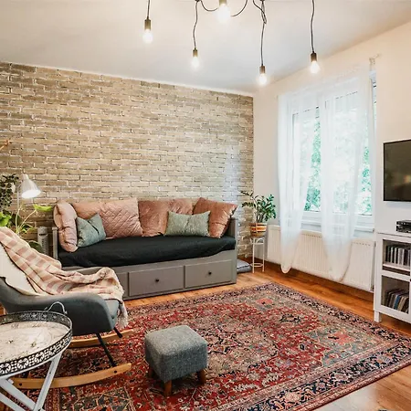 Апартаменти Bohemia